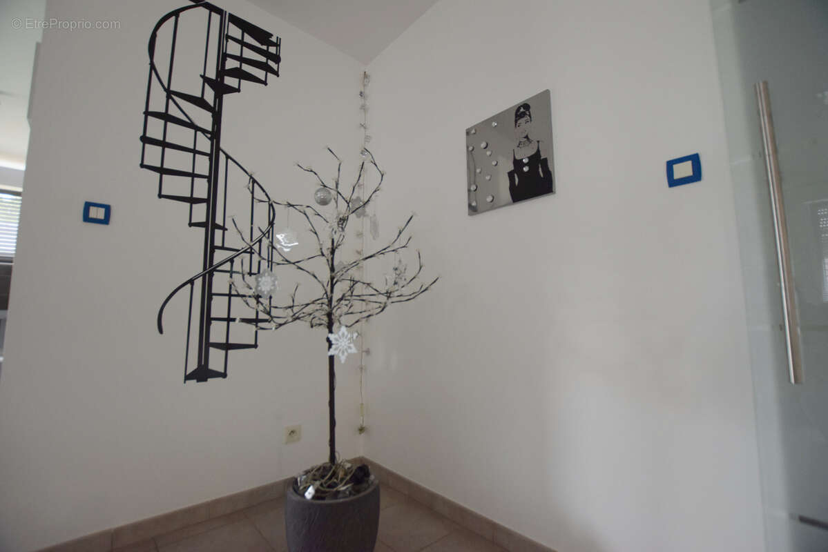 Appartement à GRAND-CHARMONT