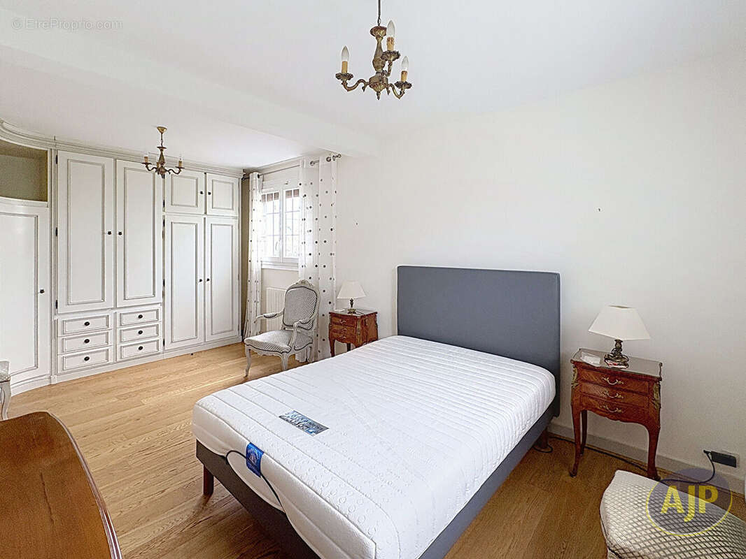 Maison à LE POULIGUEN