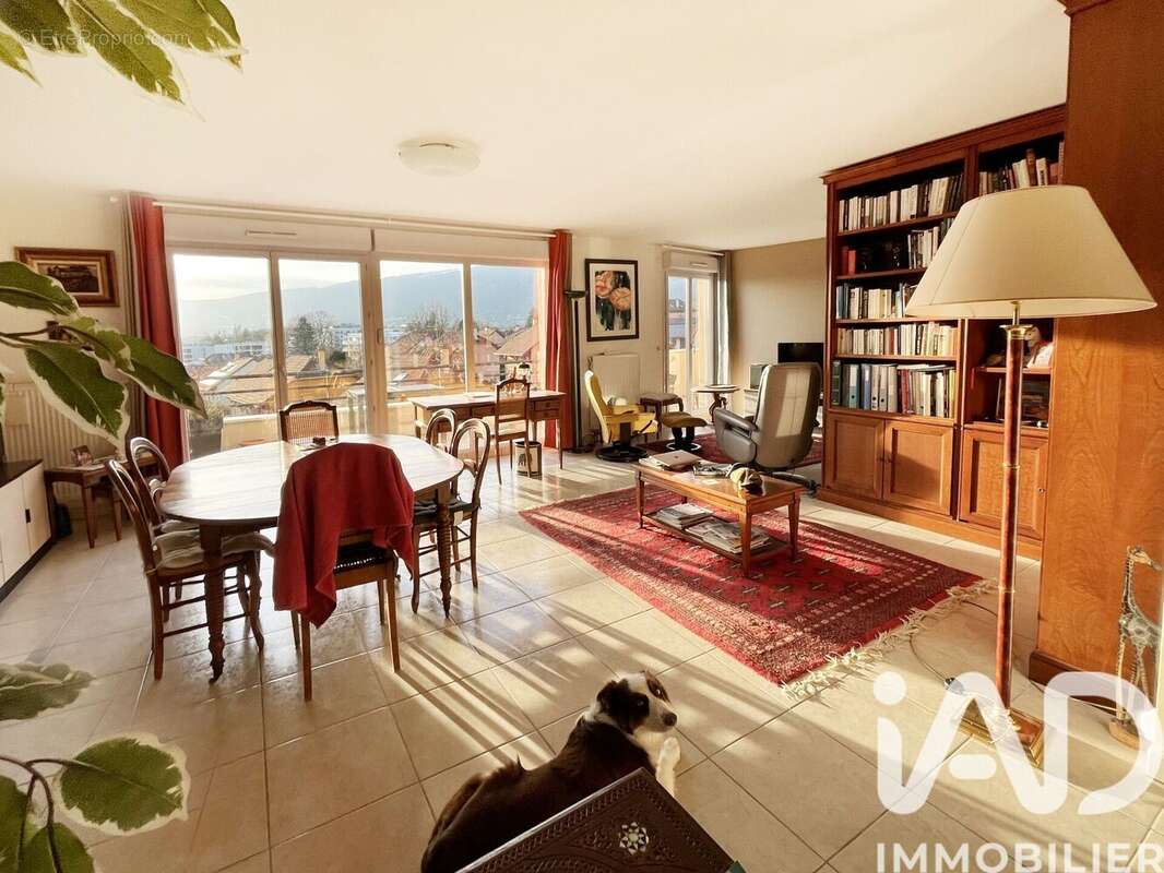 Photo 3 - Appartement à SAINT-GENIS-POUILLY