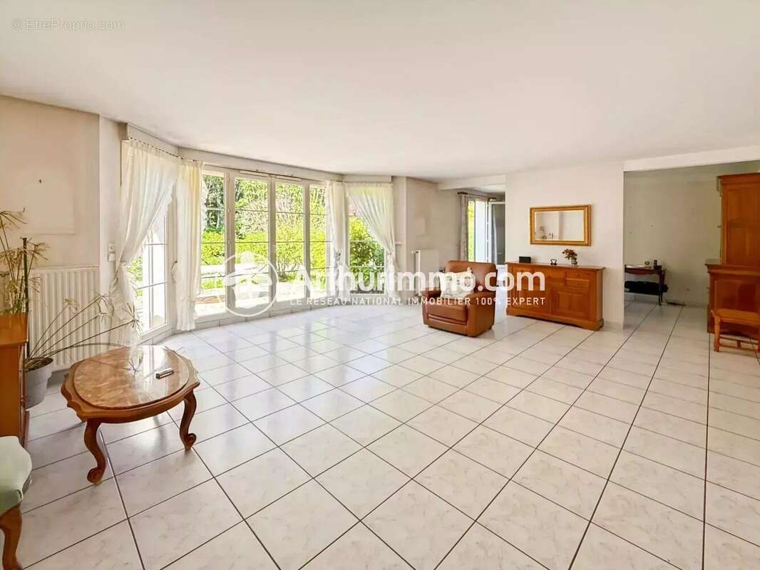 Maison à SAINT-GERMAIN-LES-CORBEIL