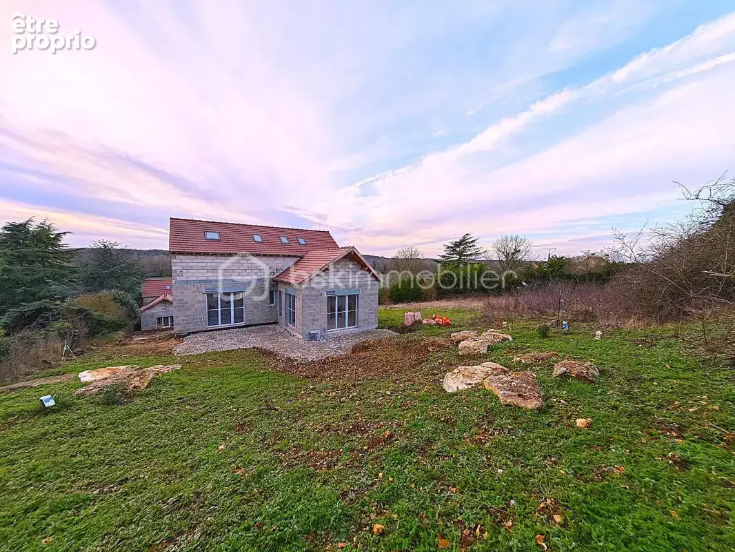 Maison d'architecte vue panoramique, d’une superficie de 144 m², sur sous-sol de 56 m² édifié sur terrain de 410 m² arboré et pa - photo 16