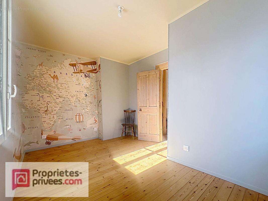 Maison de Maître  rénovée avec jardin de 545 m² et terrain constructible - photo 9