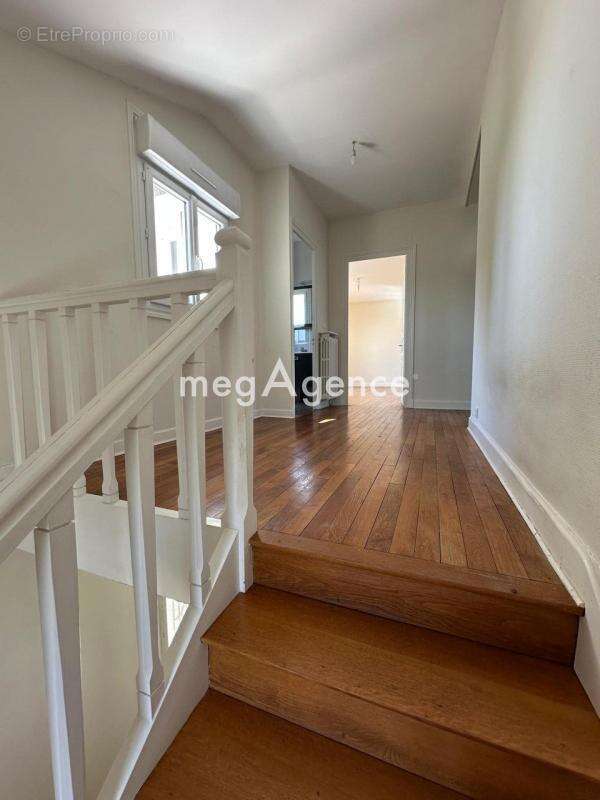 Maison à CHATELLERAULT