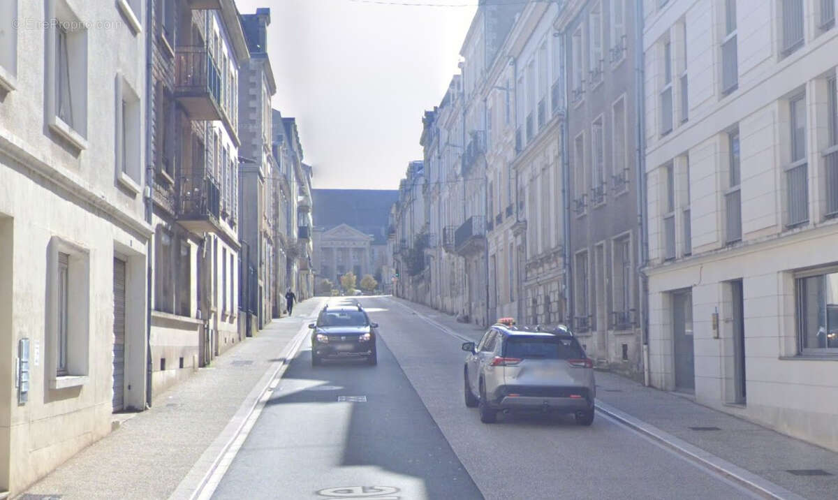 Commerce à POITIERS