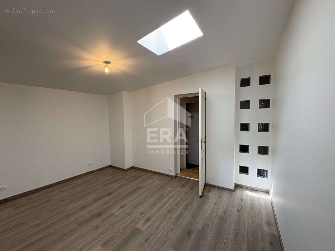 Sainte Foy la Grande, appartement en très bon état 75m² habitables 3 pièces - photo 12