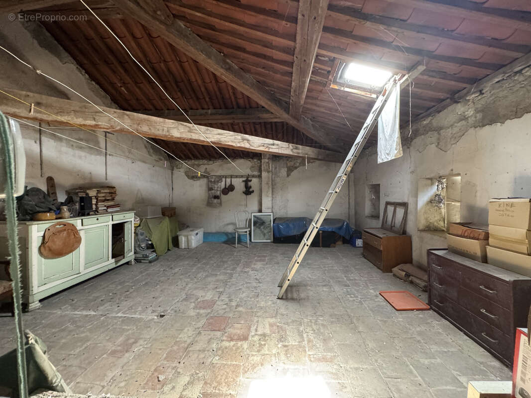 Maison à COURSAN