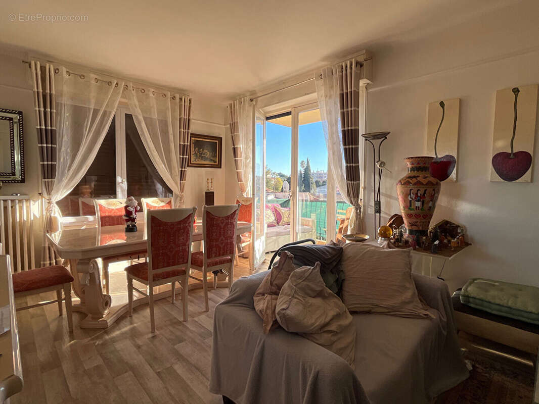 Appartement à CAGNES-SUR-MER