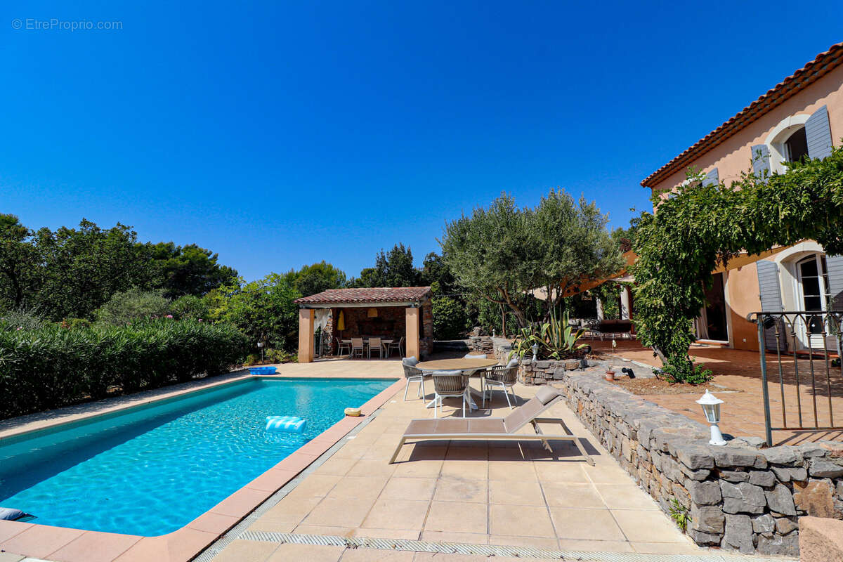 FLAYOSC PROPRIETE de 185M2 habitables avec 4 chambres, PISCINE sur plus de 4000m2 clos et paysagé - photo 43
