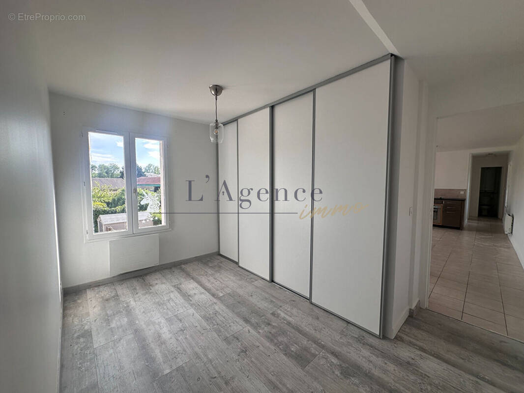 Appartement à LAMORLAYE