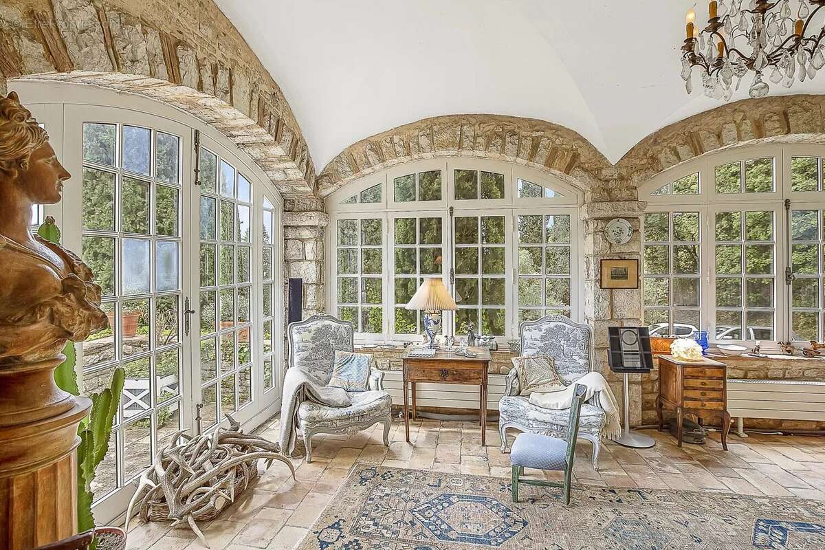 Maison à TOURRETTES-SUR-LOUP