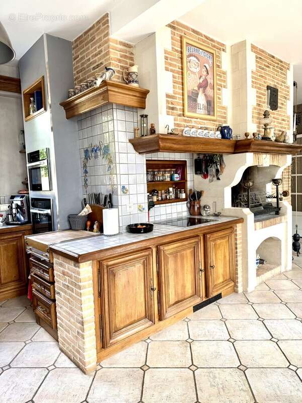 Maison 470 m² à Montfort-Sur-Risle  - photo 7