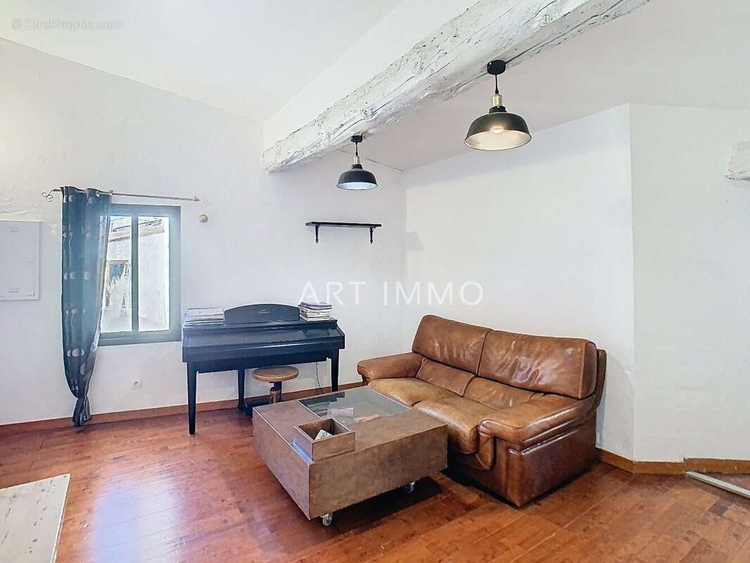 Appartement à L'ISLE-SUR-LA-SORGUE