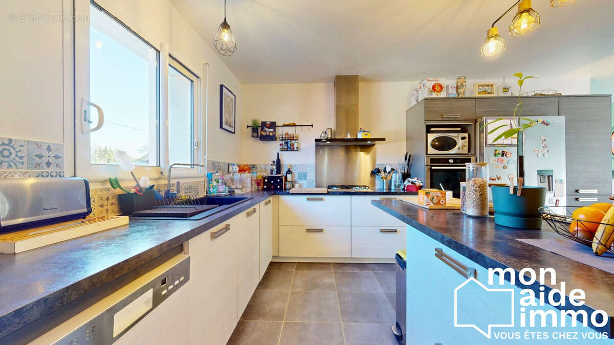 Maison à FARGUES-SAINT-HILAIRE