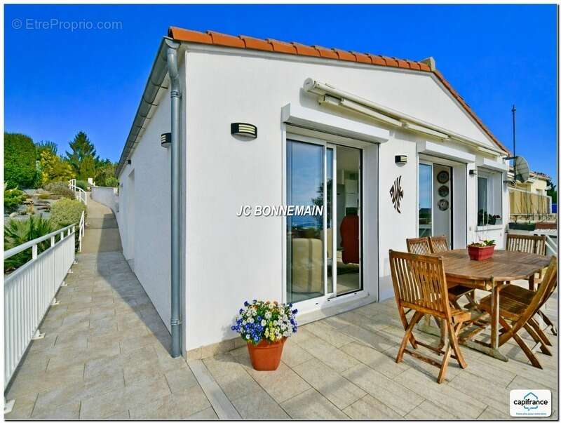 Maison à BARZAN