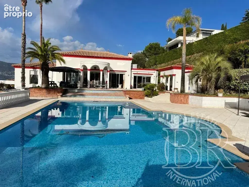 A Vendre NICE  Saint - Antoine Villa de 660  m² sur le terrain 4000  m² piscine extérieur , piscine intérieur, tennis - photo 4