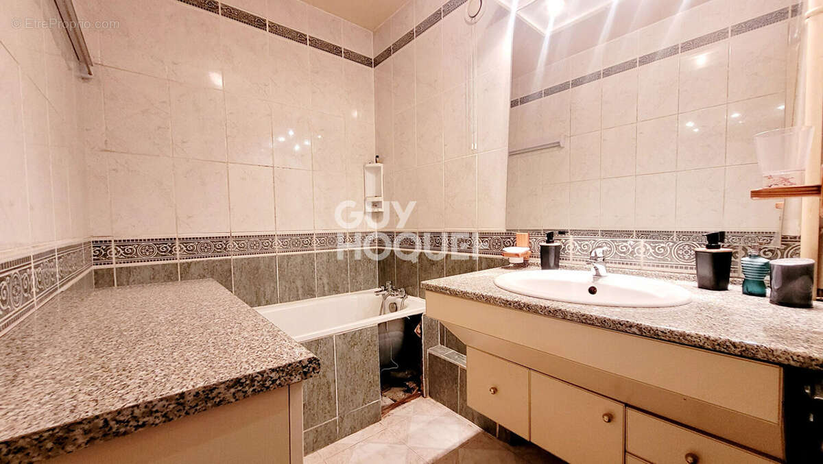 Appartement à AUBERVILLIERS