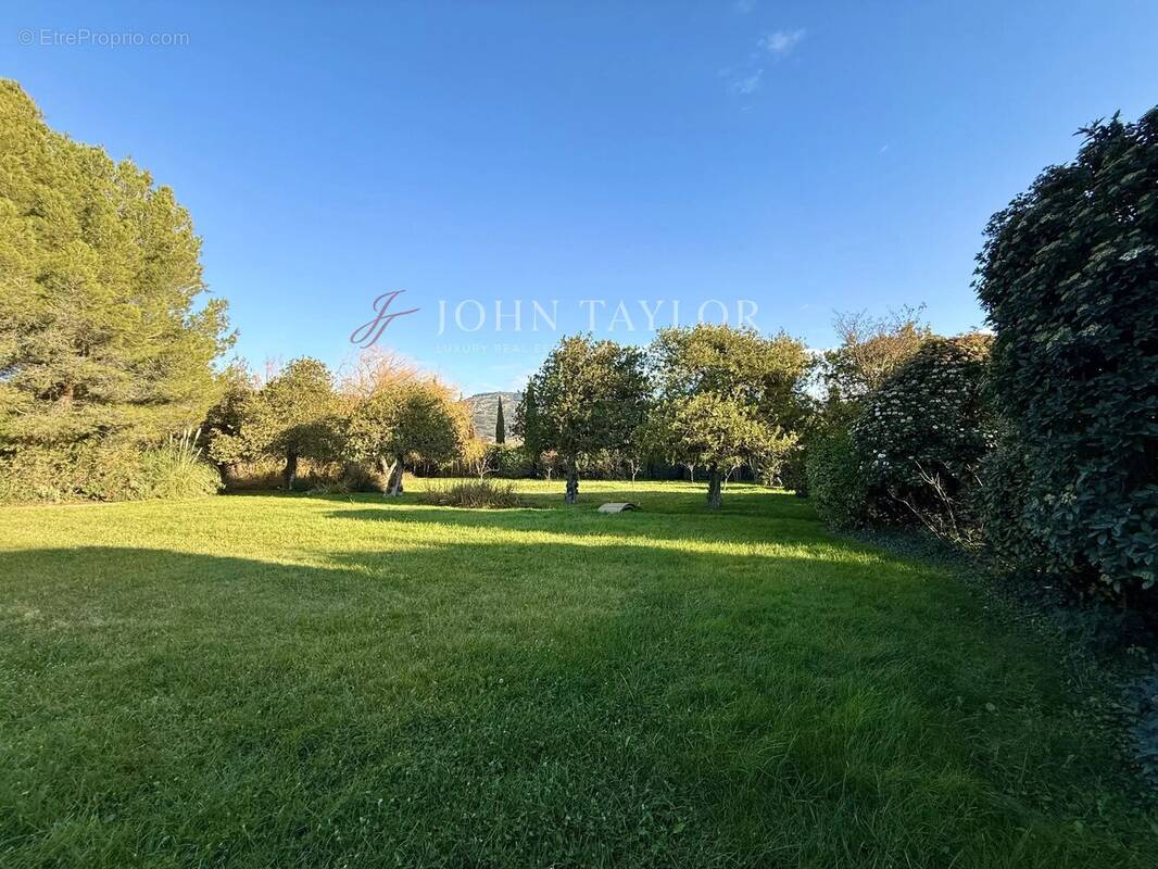 Terrain à CHEVAL-BLANC