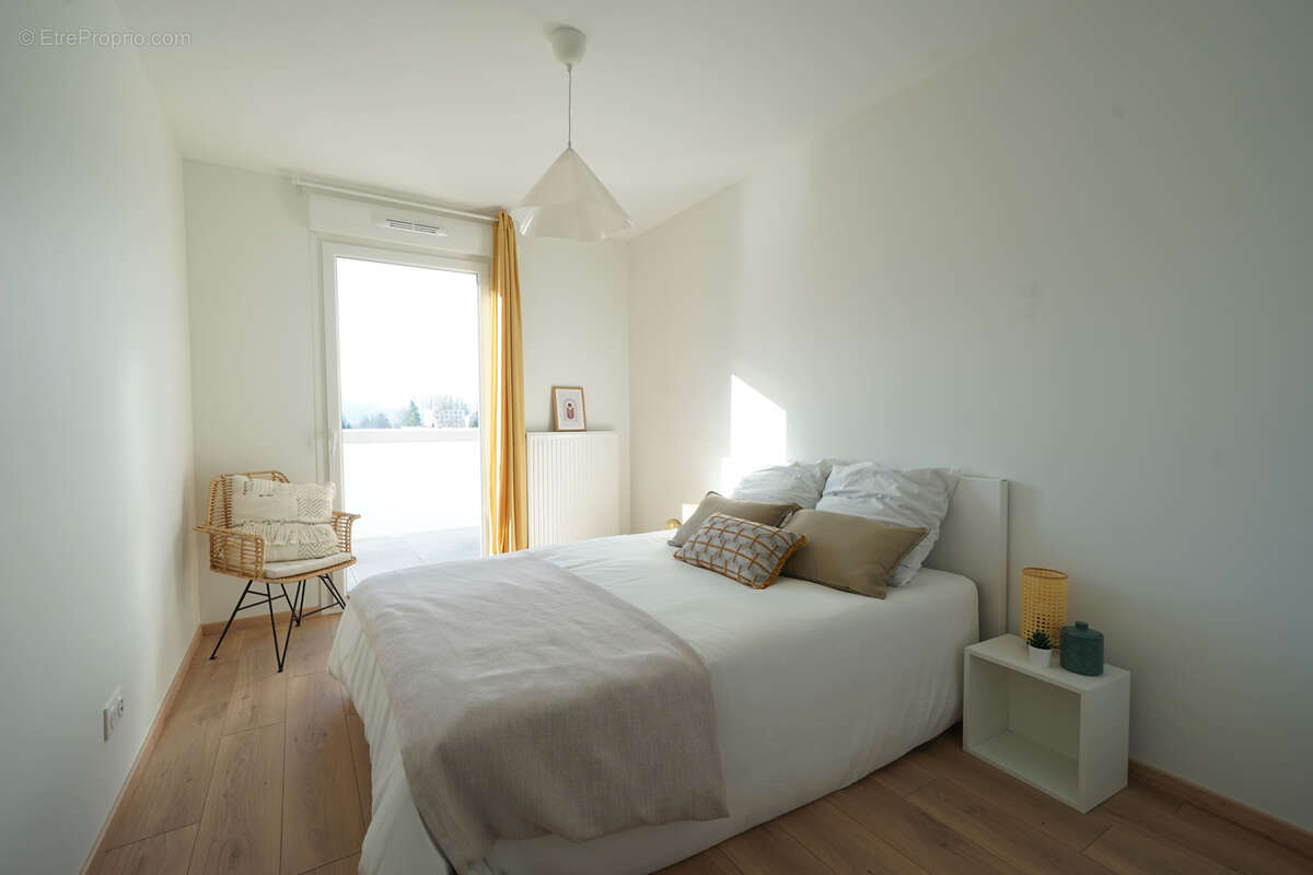 Appartement à SAINT-MARTIN-D'HERES