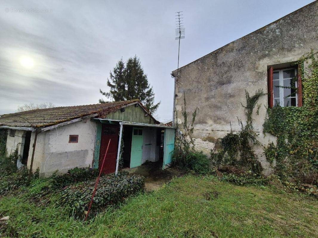 Maison à SURGERES