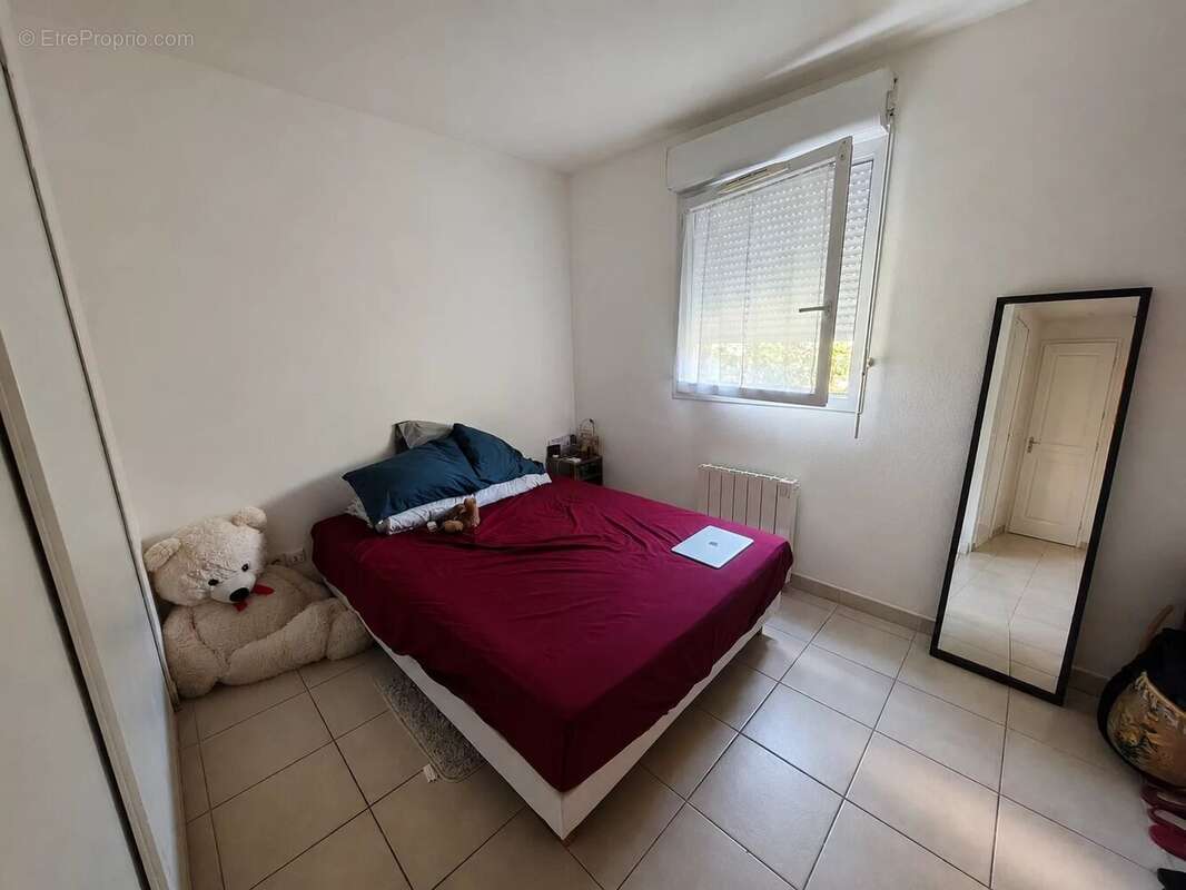 Joli F2 avec terrasse et parking - photo 3