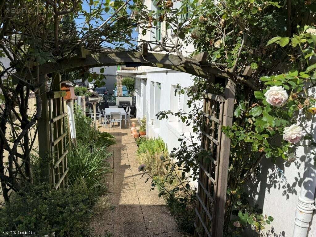 Maison à CIVRAY
