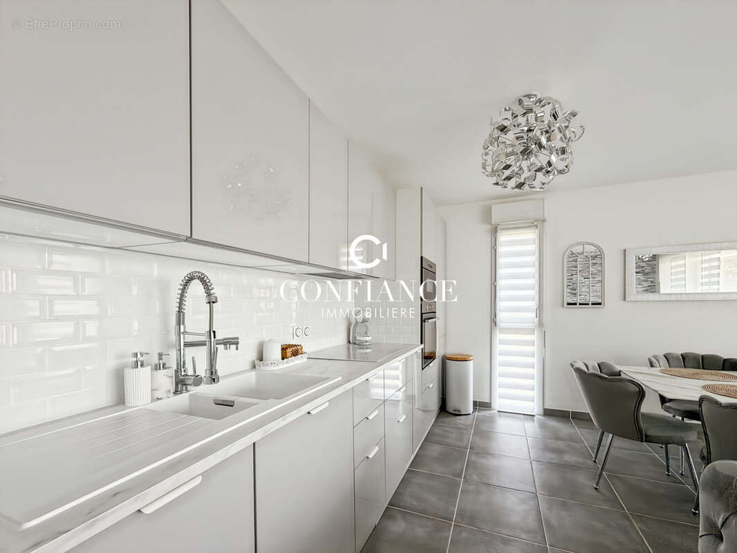 Appartement 64 m² à Villeneuve-Loubet  - photo 7