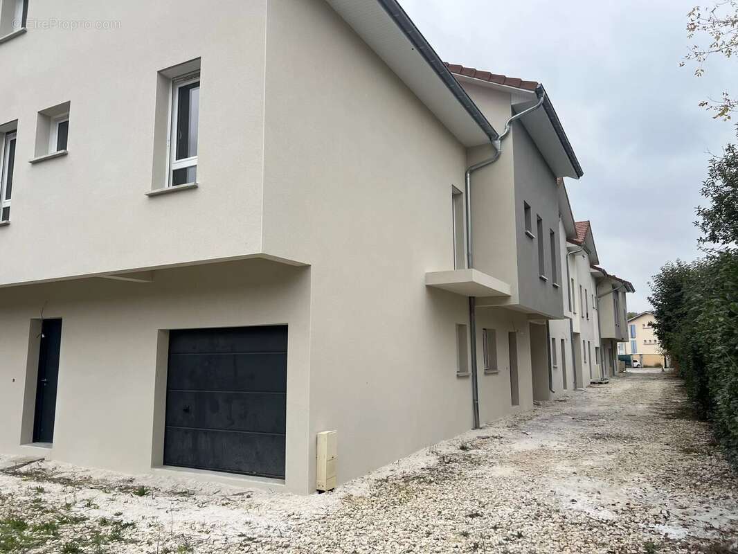 Maison à SAINT-ROMANS