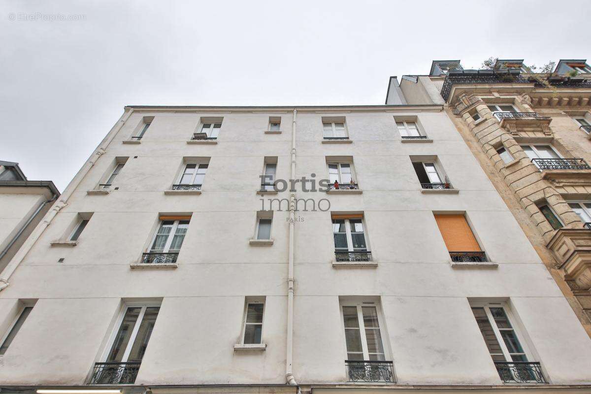 Appartement à PARIS-10E