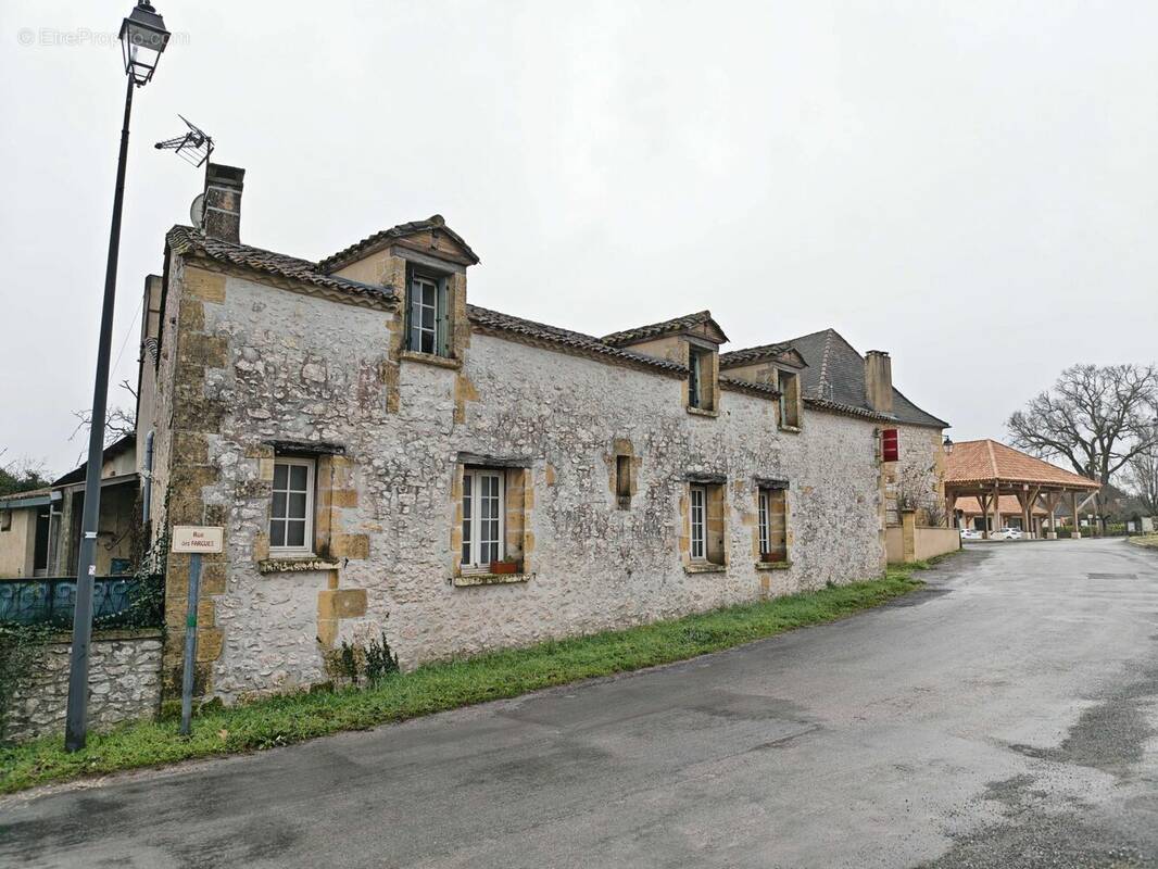 Maison à FAUX