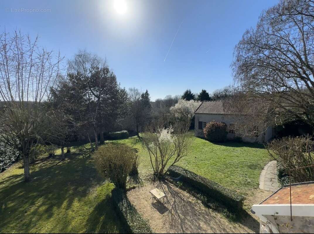 Maison à SAVIGNY-LE-TEMPLE