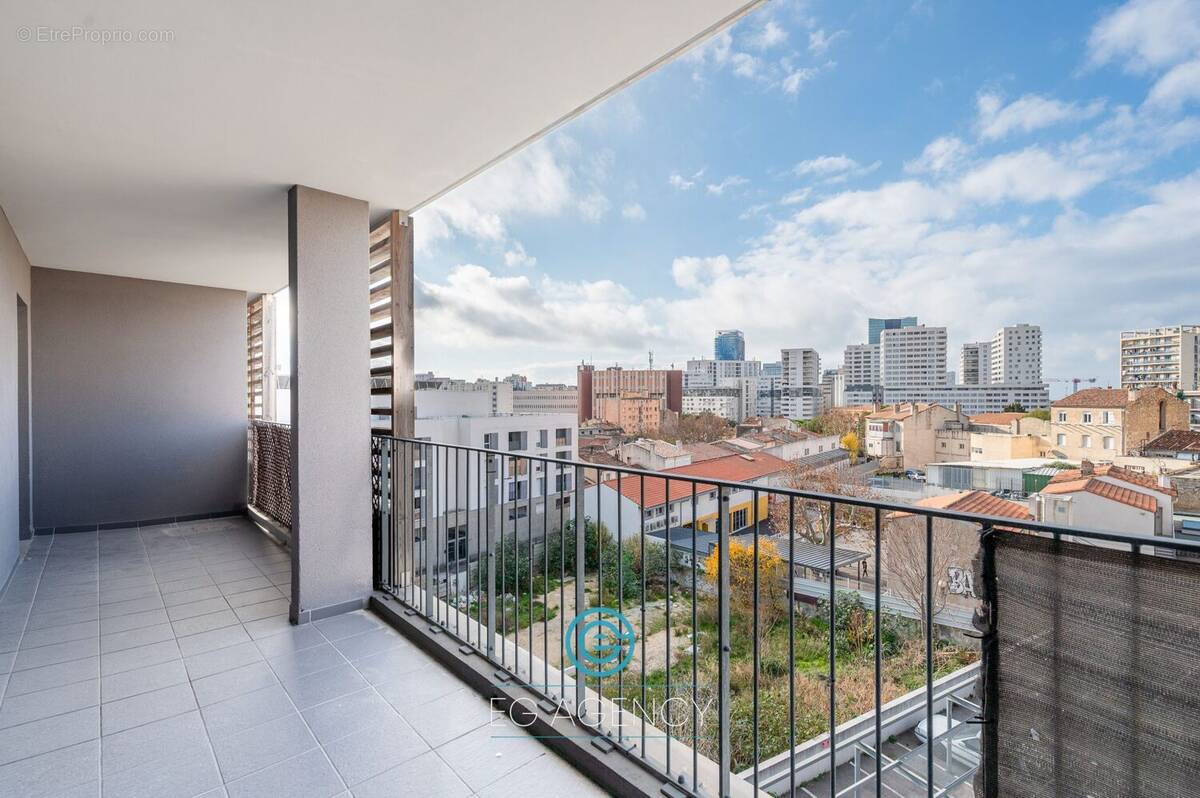 Appartement à MARSEILLE-3E