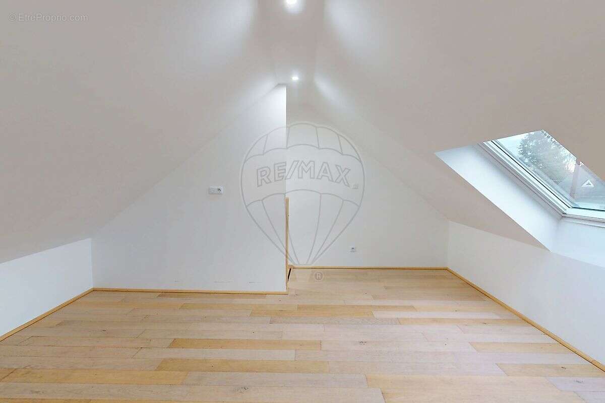 Appartement à SAINT-PRYVE-SAINT-MESMIN