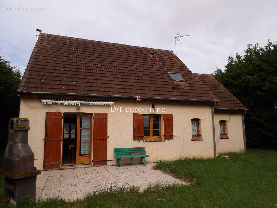 Maison à THURY