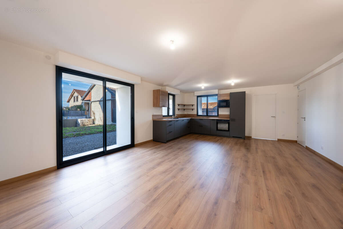 Appartement à EVIAN-LES-BAINS