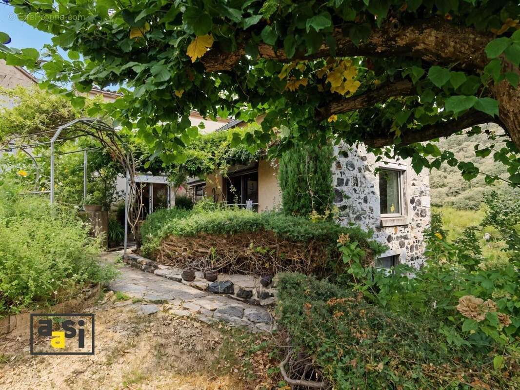 Maison 111 m² à Meyras  - photo 2