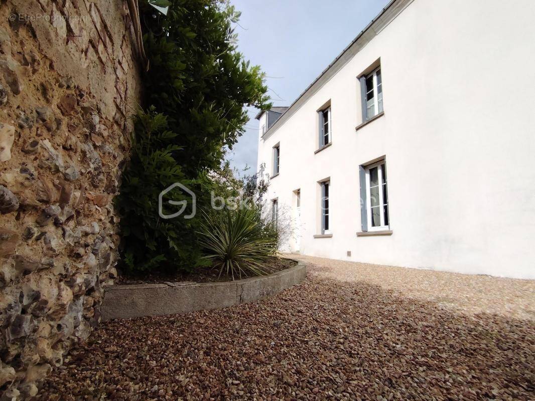 Maison à CHATEAU-RENAULT