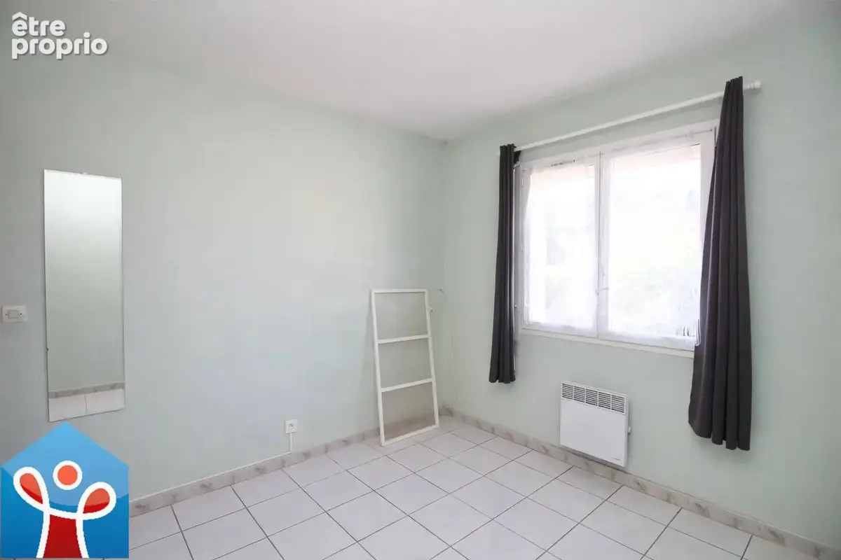 Villa de plain-pied avec piscine et garage à SAUVIAN - photo 11