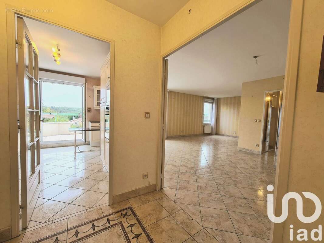 Photo 3 - Appartement à CRAPONNE