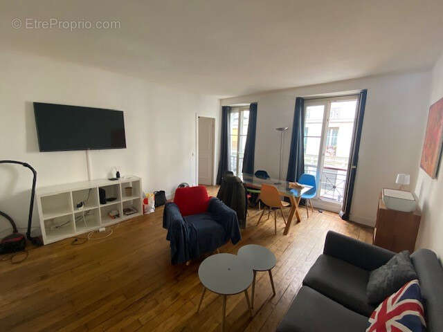 Appartement à PARIS-11E