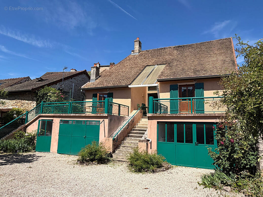 Maison à SAINT-MARTIN-SOUS-MONTAIGU