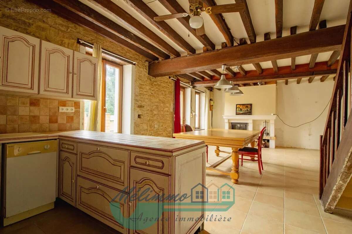 Maison 108 m² à Sougeres-En-Puisaye  - photo 5