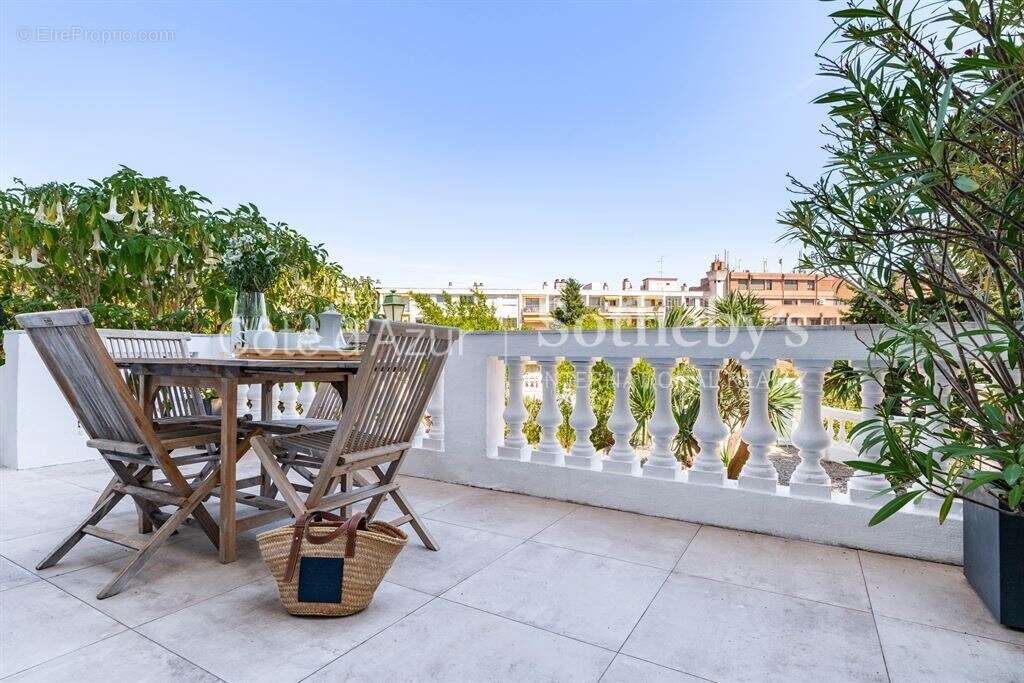 Nice Baumettes appartement Belle Époque avec terrasse et garage - photo 11