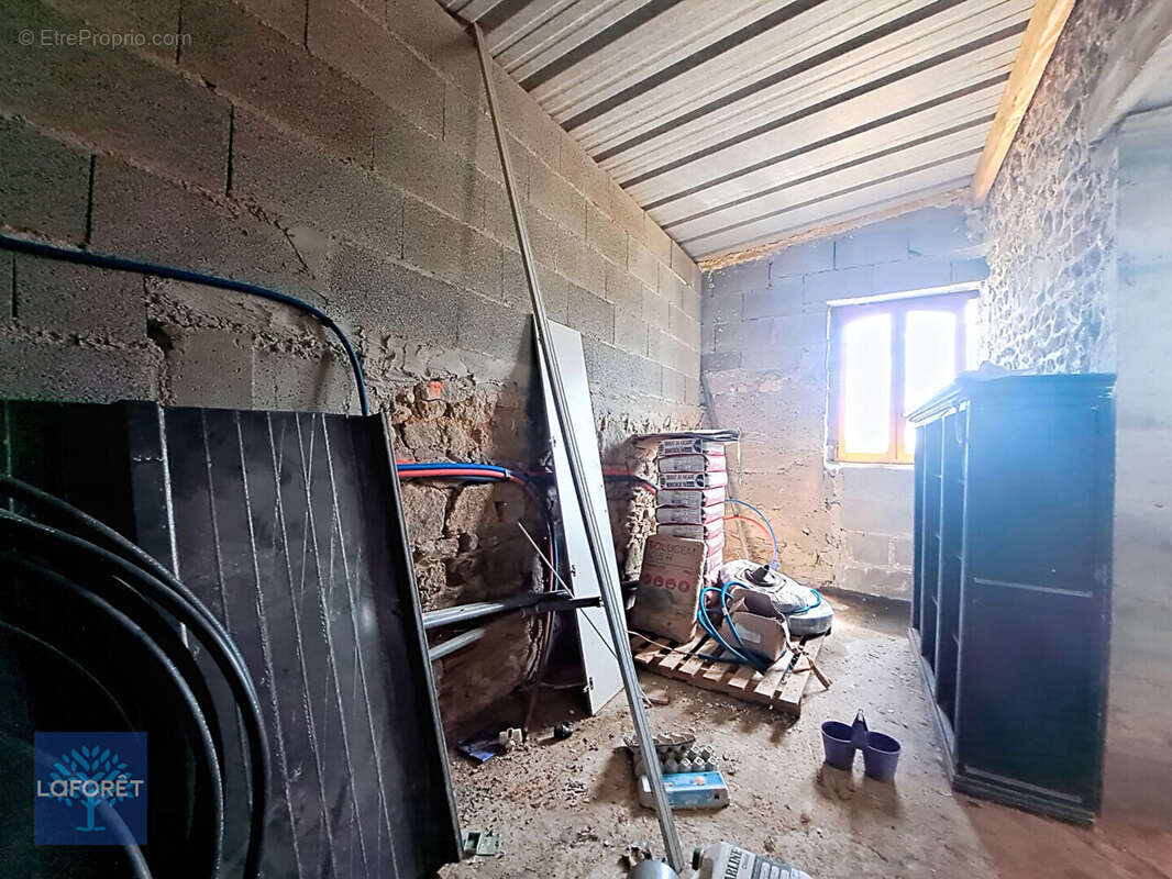 Maison à LA CHAPELLE-JANSON