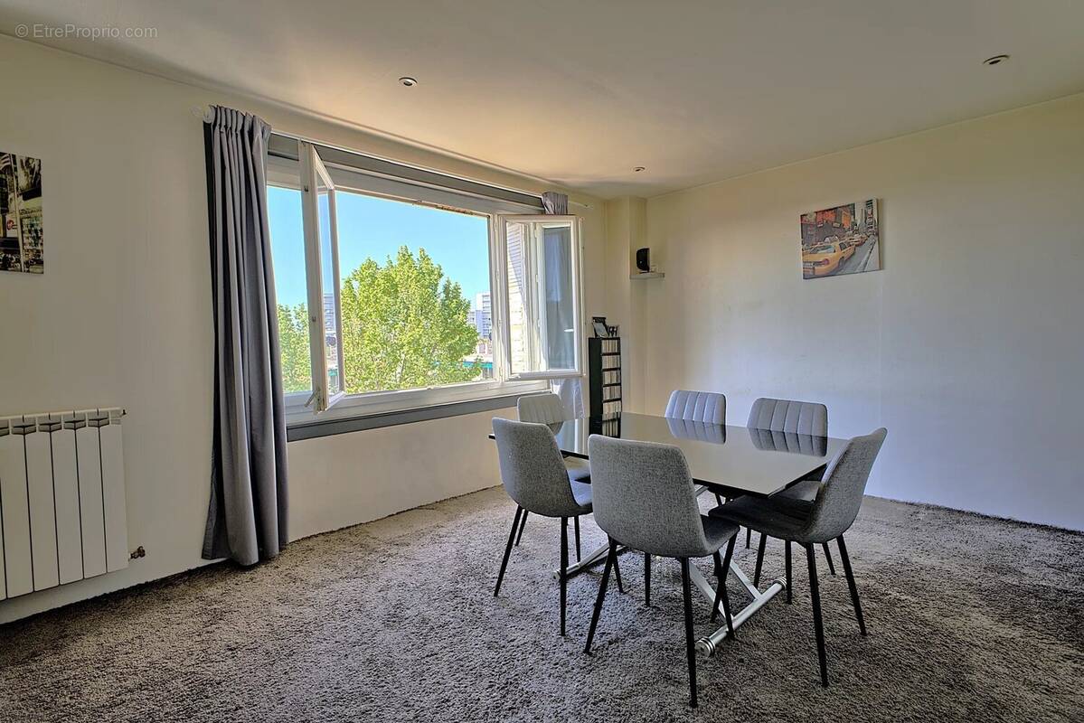 Appartement à MARSEILLE-12E