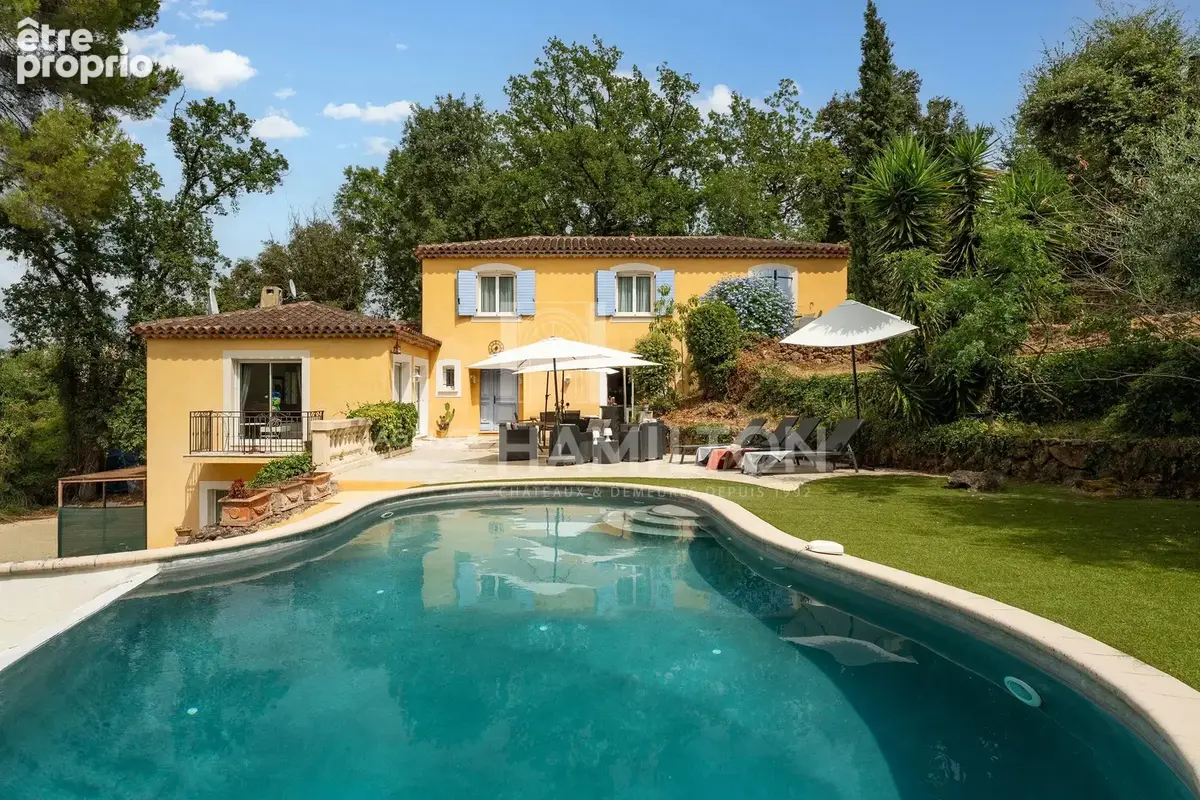 Villa de prestige au sein d’un domaine privé d’exception avec vue panoramique - photo 23