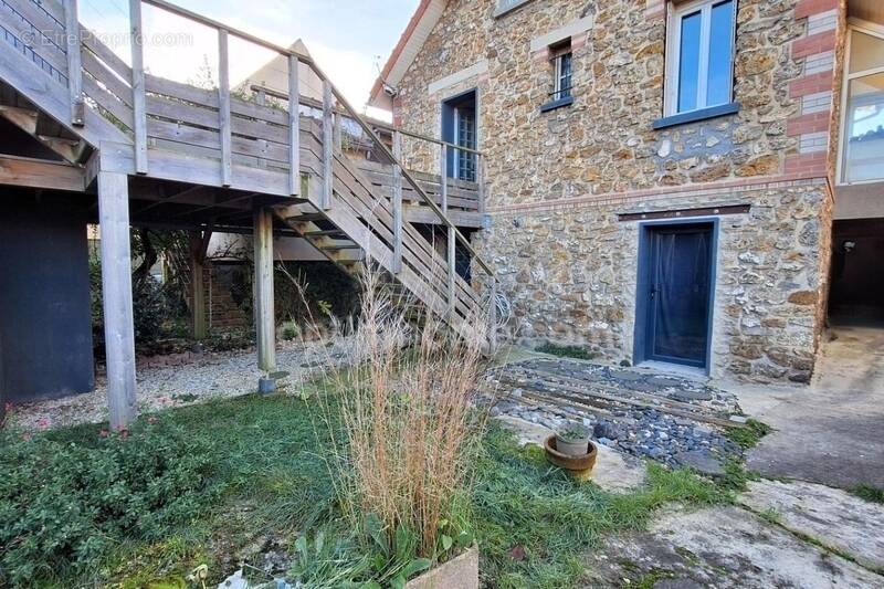 Maison à VITRY-SUR-SEINE