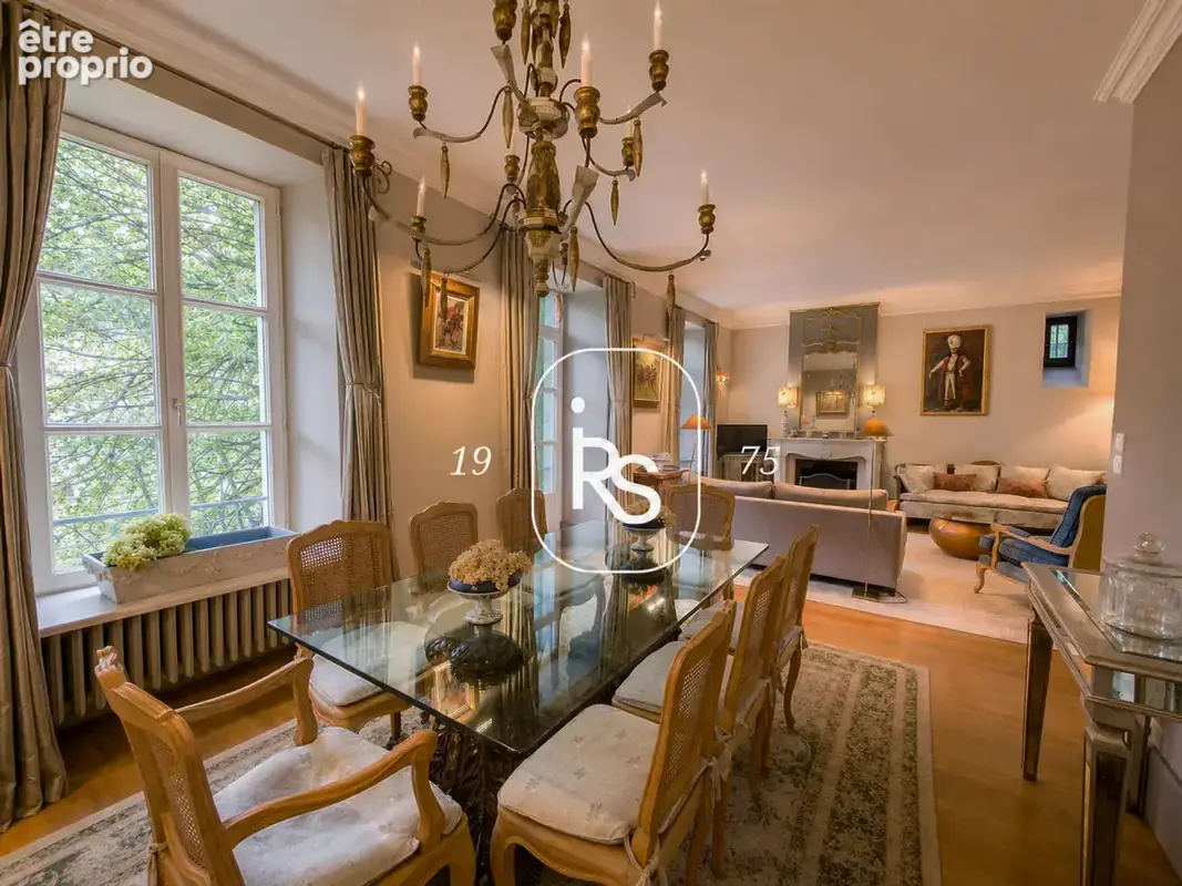 Une maison de Maître du 19ème de 219 m2 avec un parc dev1934 m2, une piscine, une dépendance et un garage. - photo 8