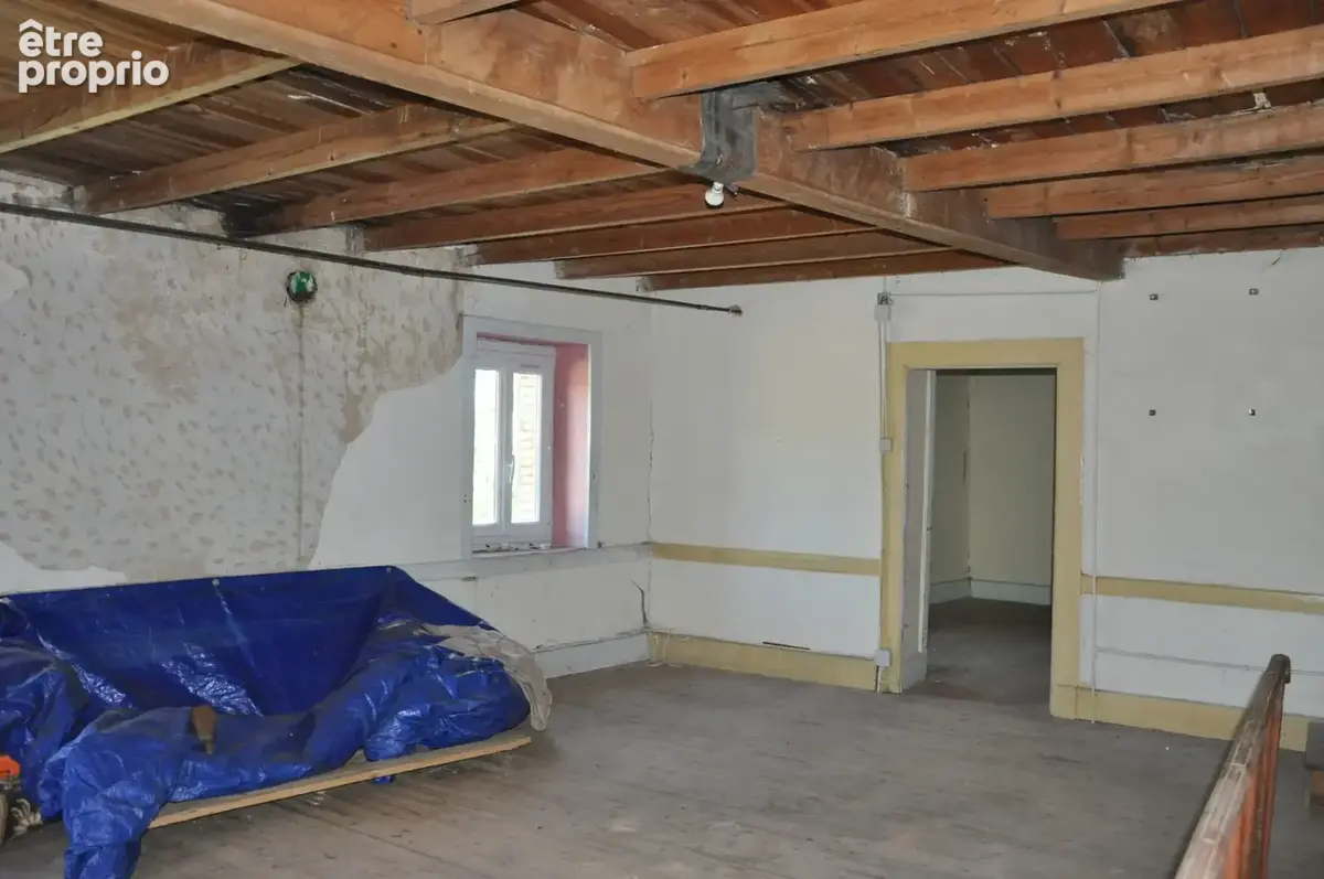 Maison en pierre de granite à fort potentiel aménageable, avec un petit terrain, et une vue exceptionnelle... - photo 11