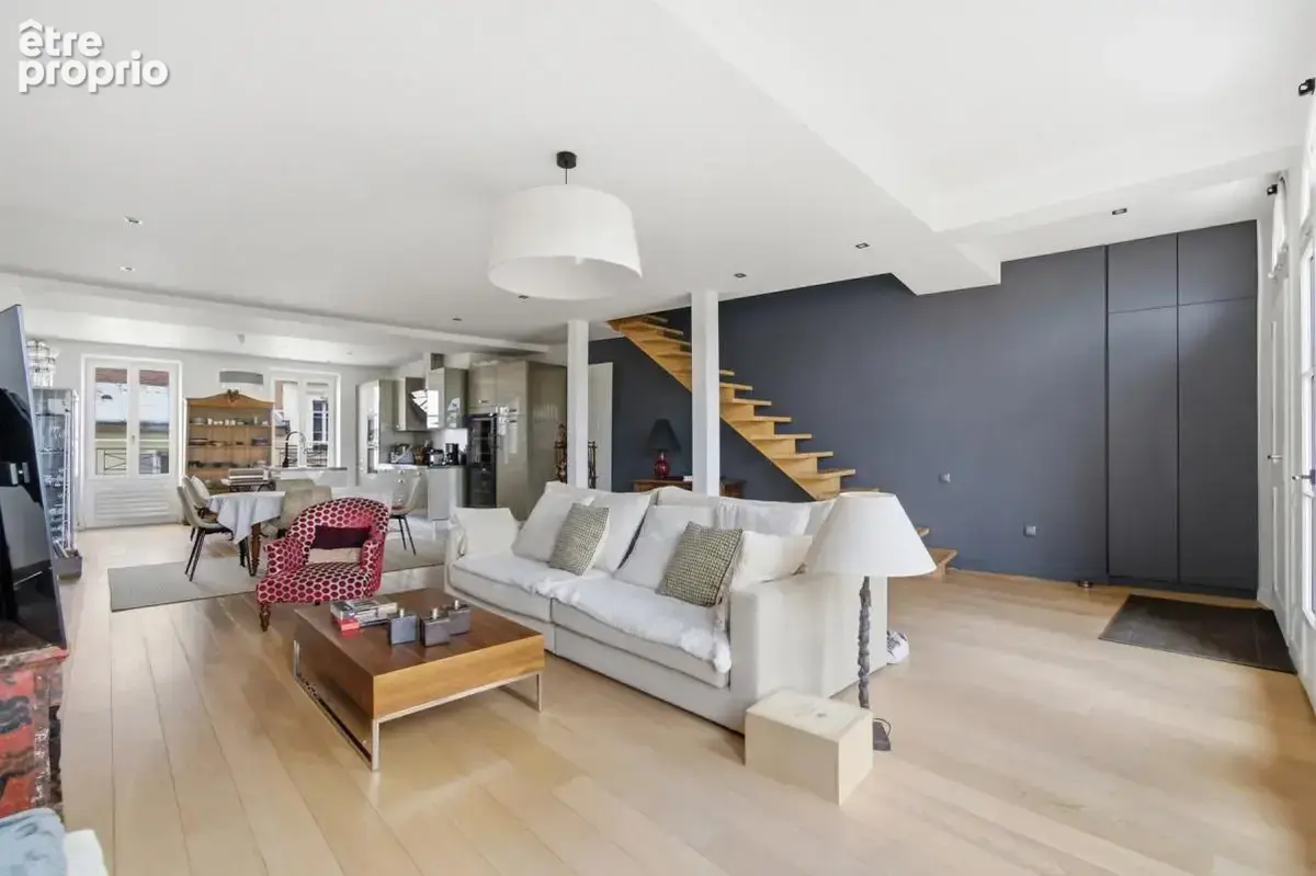 Rue Saint-Pierre – Superbe duplex familial - photo 3