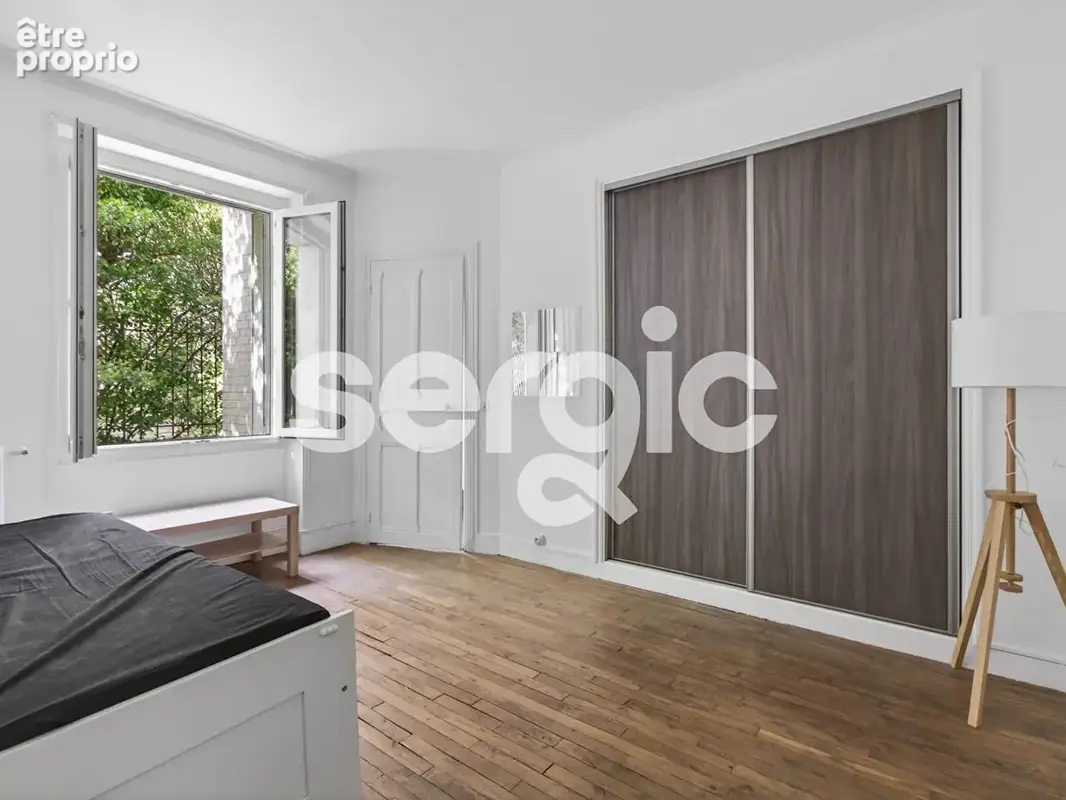 Appartement à PARIS-14E